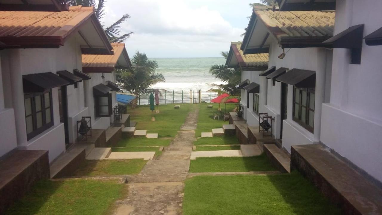 Ramon Beach Resort Ambalangoda  Exteriör bild