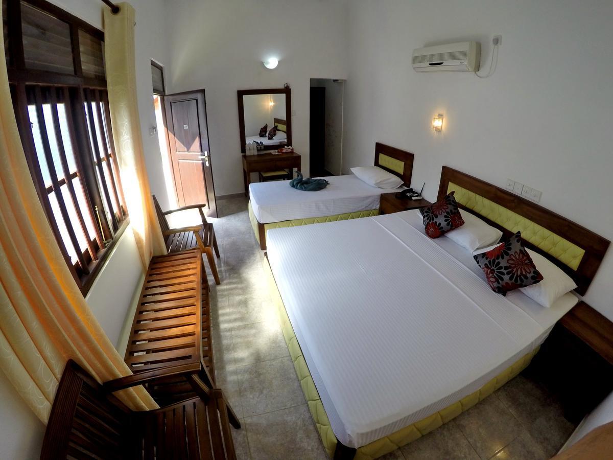Ramon Beach Resort Ambalangoda  Exteriör bild