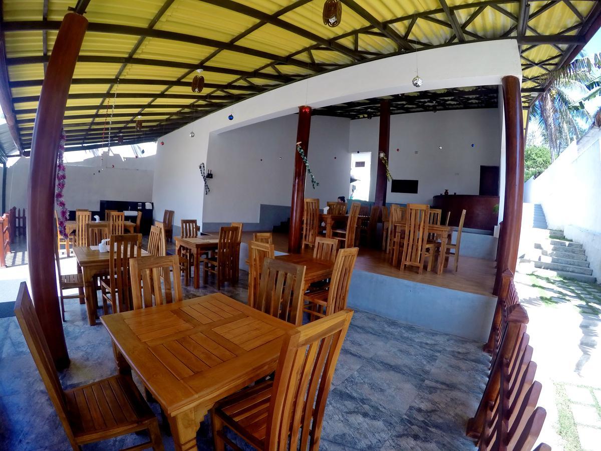 Ramon Beach Resort Ambalangoda  Exteriör bild