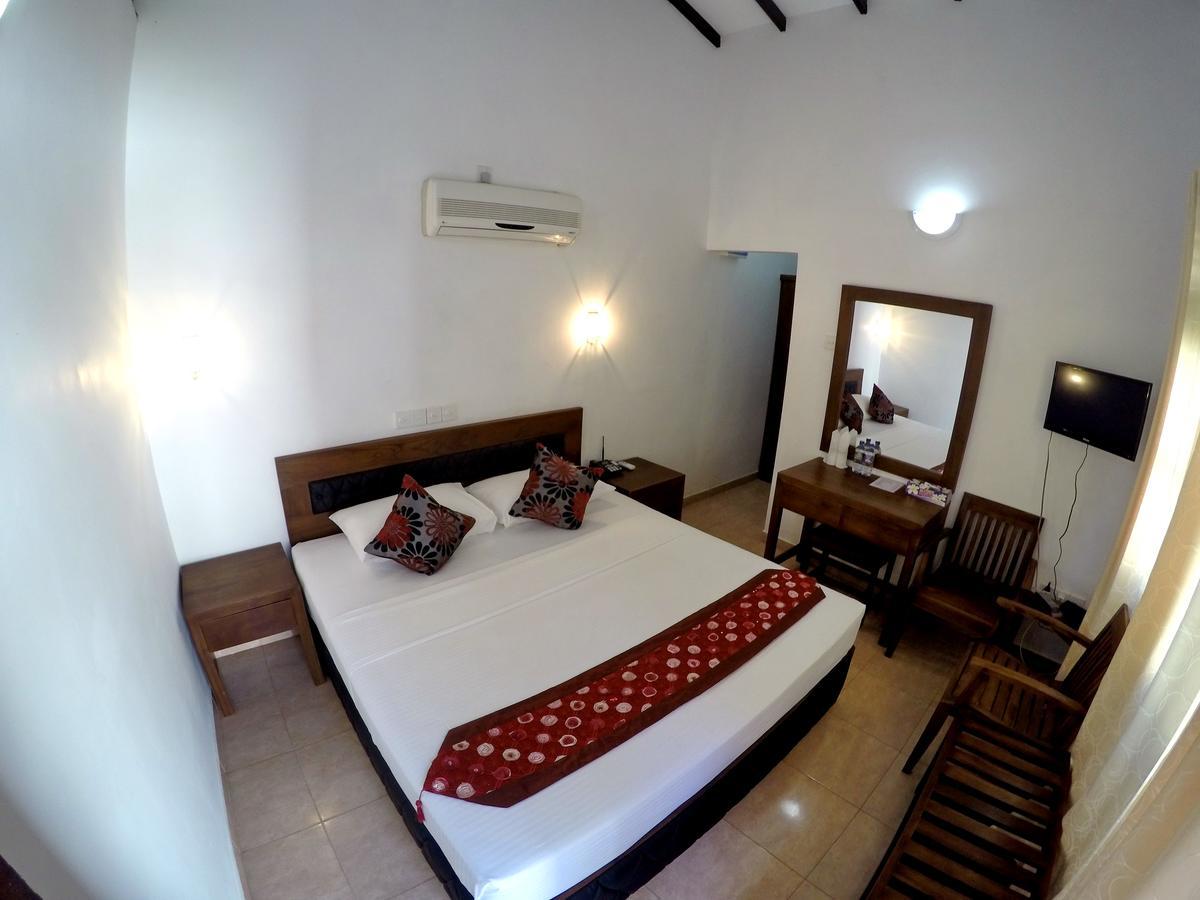 Ramon Beach Resort Ambalangoda  Exteriör bild