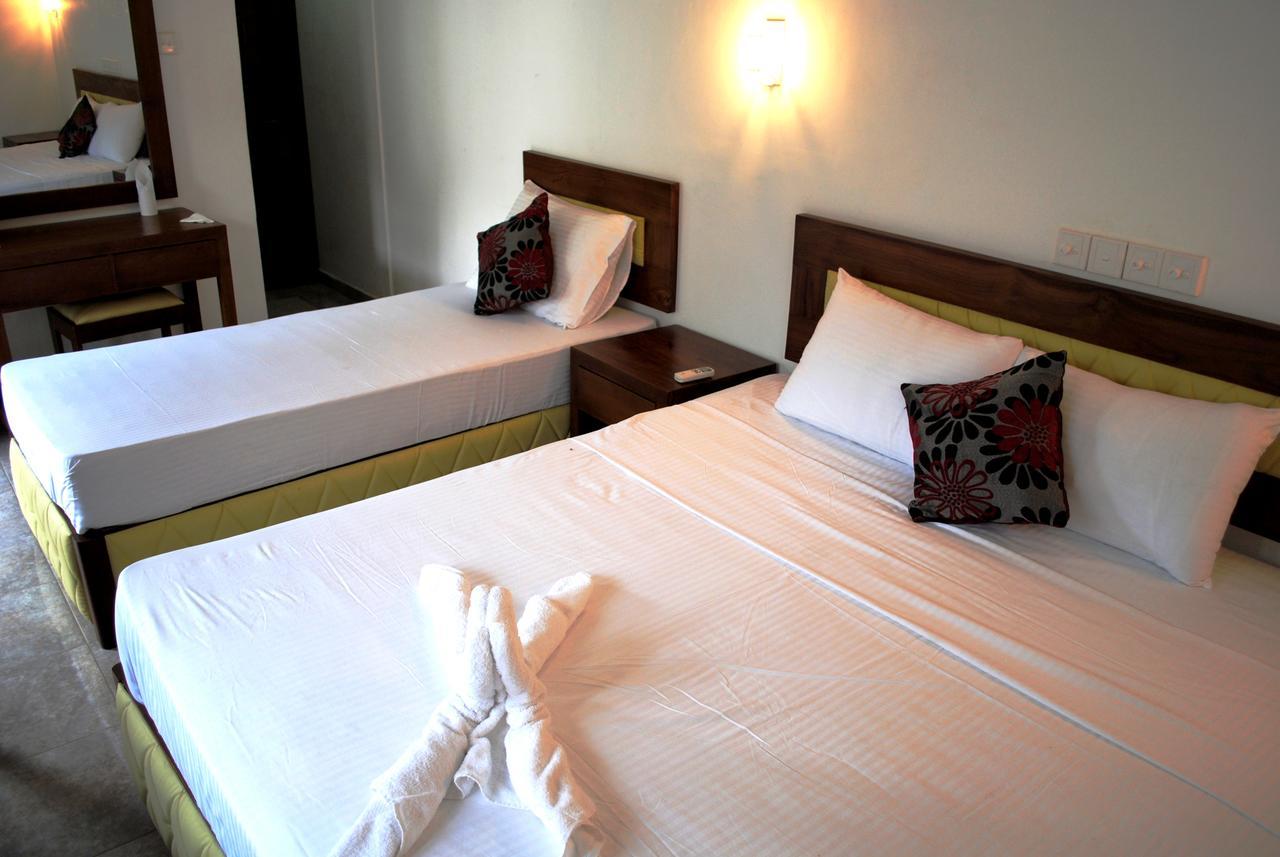 Ramon Beach Resort Ambalangoda  Exteriör bild