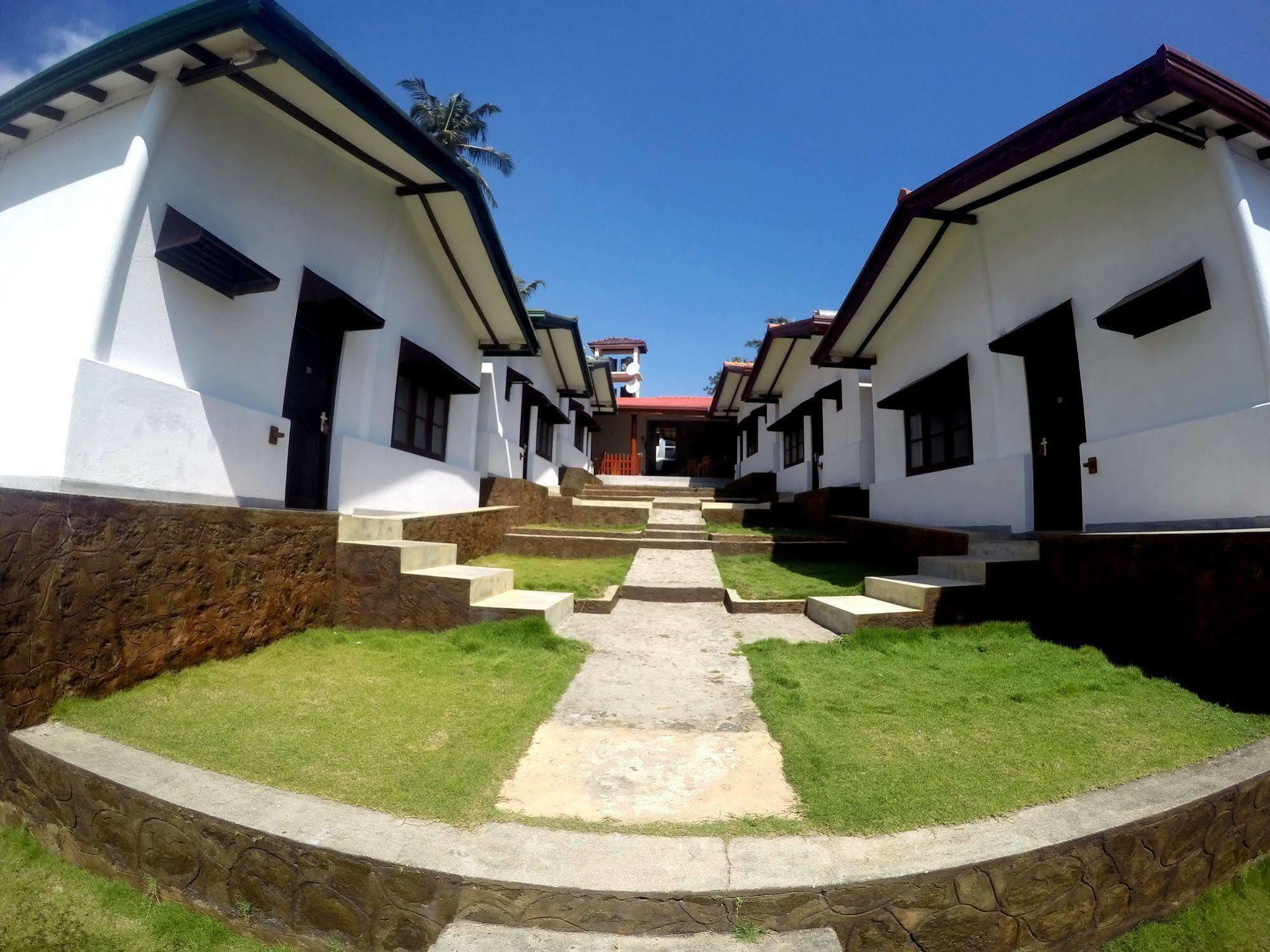 Ramon Beach Resort Ambalangoda  Exteriör bild