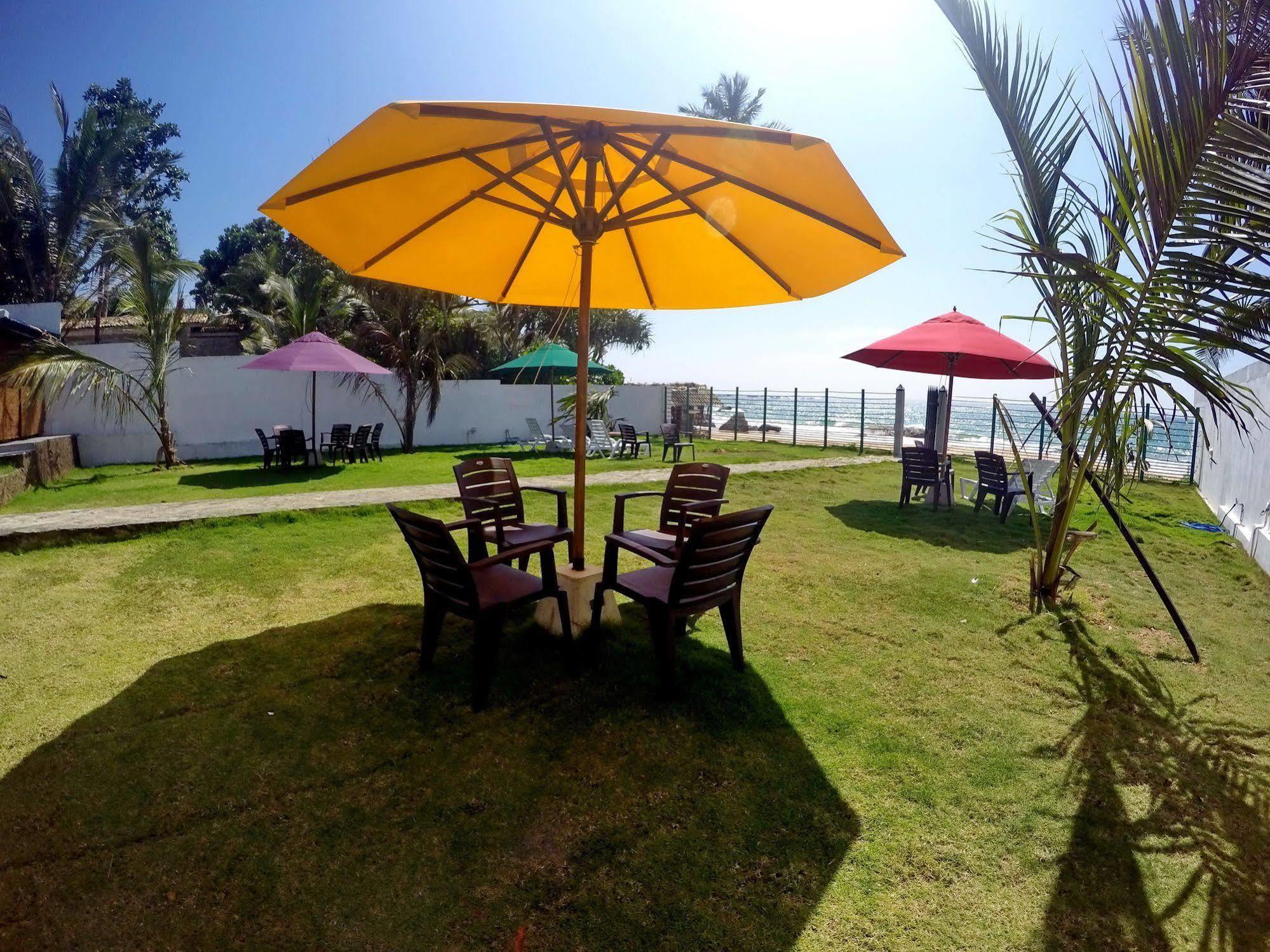 Ramon Beach Resort Ambalangoda  Exteriör bild