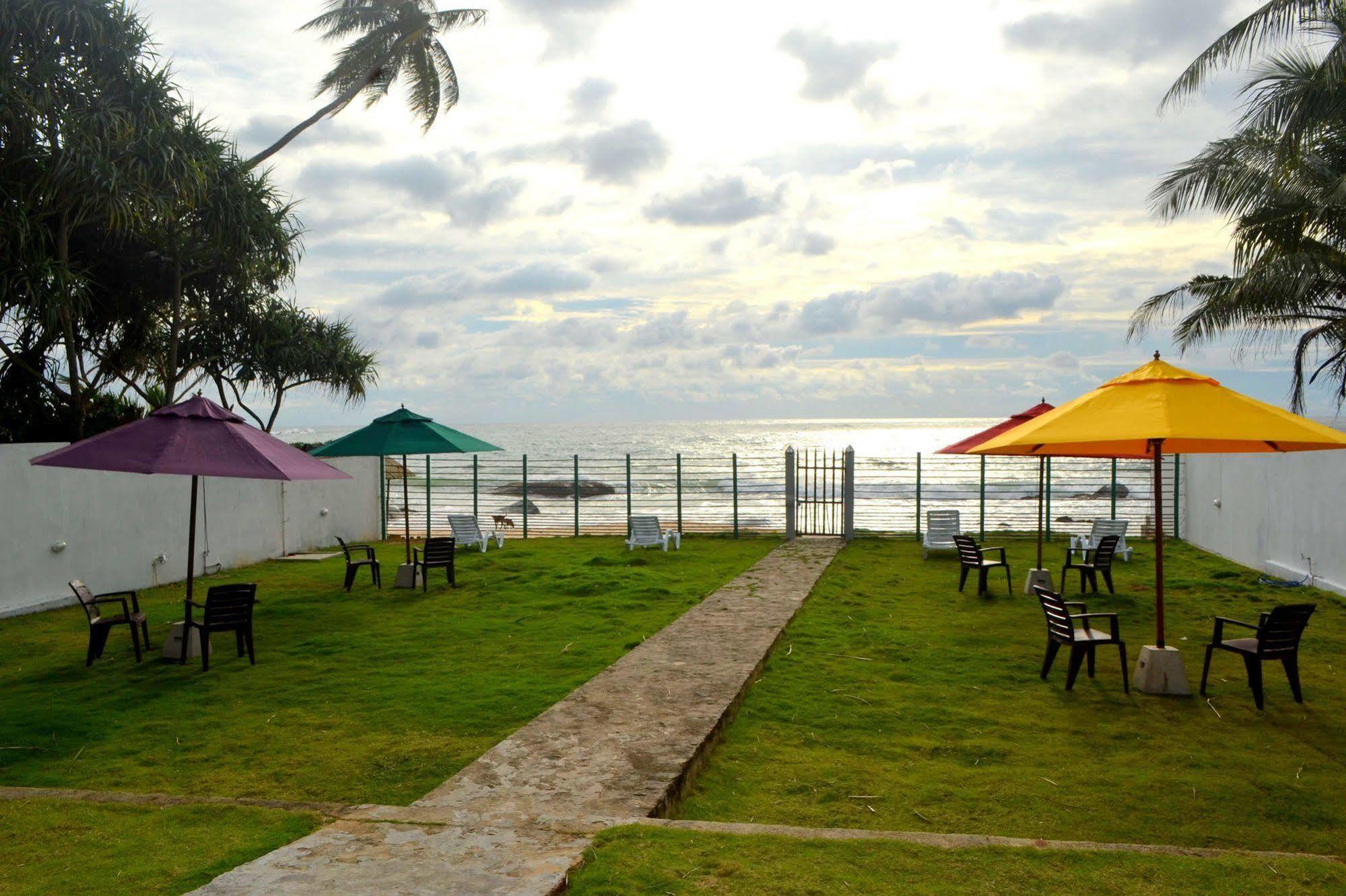 Ramon Beach Resort Ambalangoda  Exteriör bild