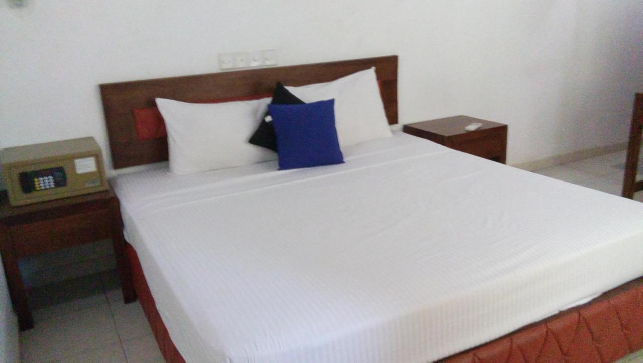 Ramon Beach Resort Ambalangoda  Exteriör bild